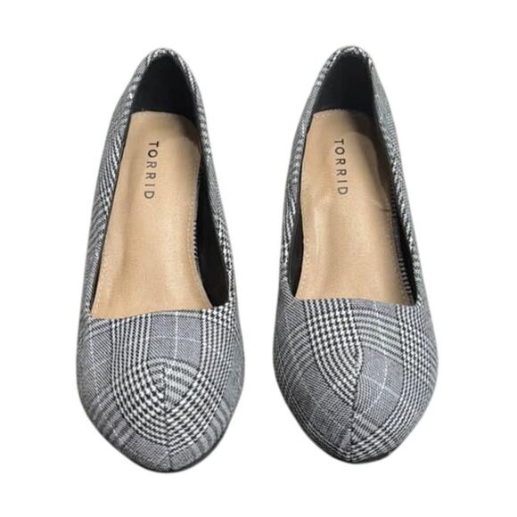 Women's Torrid Grey Platform High Heels - Size 6.5 - NWOT - Picture 2 of 6